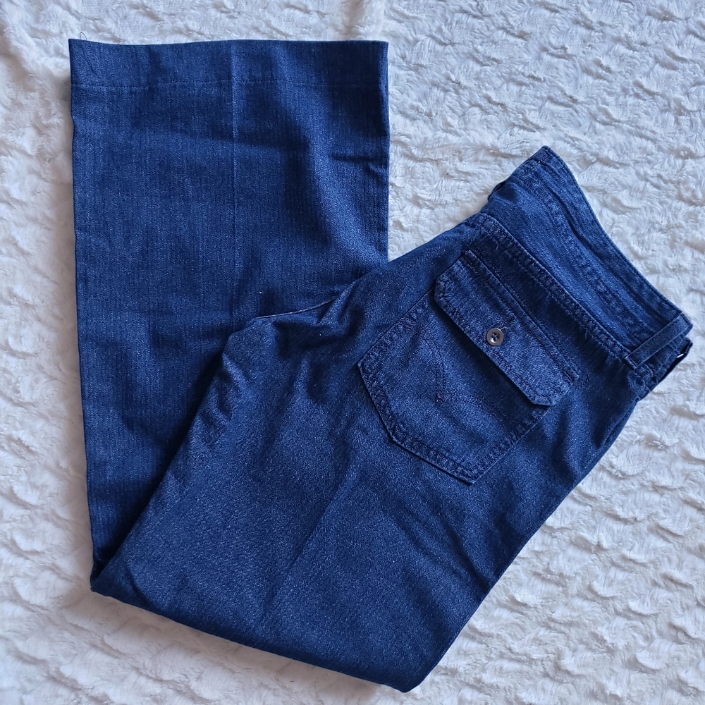 Levi's Jeans Wide Leg Medium Wash Jeans size 10